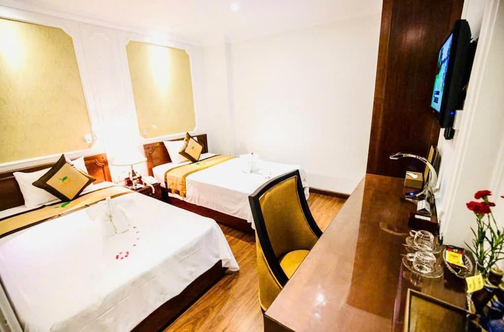 Orange Hotel - Centrally Located Near Dragon Bridge, Han Market, Con Market, And The Cham Museum, Always Friendly, Open 24Hours Welcome Hotel 4*