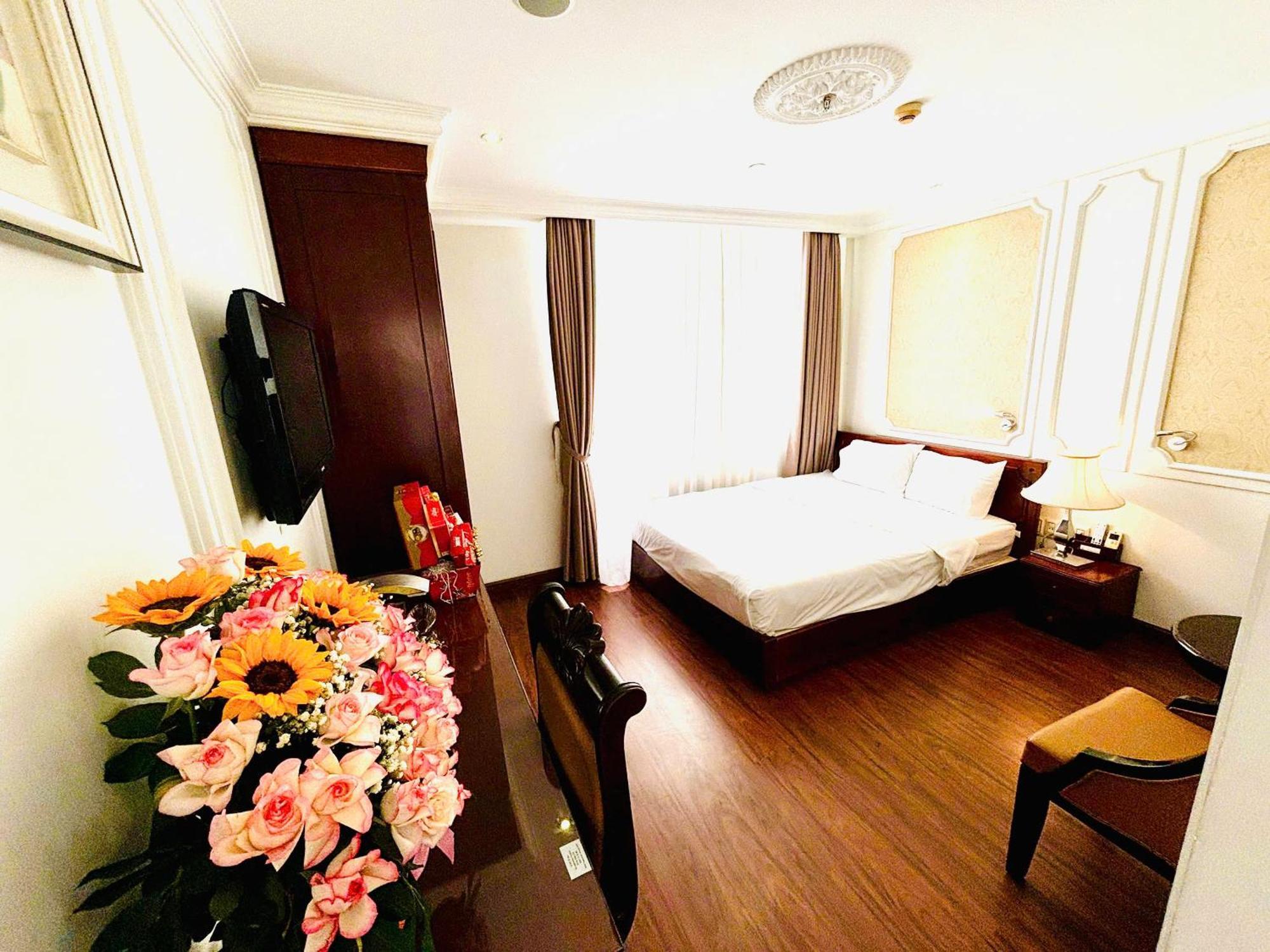 Hotel Orange Hotel - Centrally Located Near Dragon Bridge, Han Market, Con Market, And The Cham Museum, Always Friendly, Open 24Hours Welcome 4*